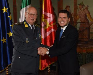 Visita del Comandante Interregionale dell'Italia Sud-Occidentale della Guardia di Finanza, Gen. C. A. Rosario Lorusso