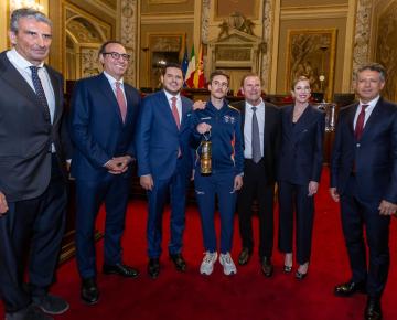 Il Fuoco olimpico al Palazzo Reale