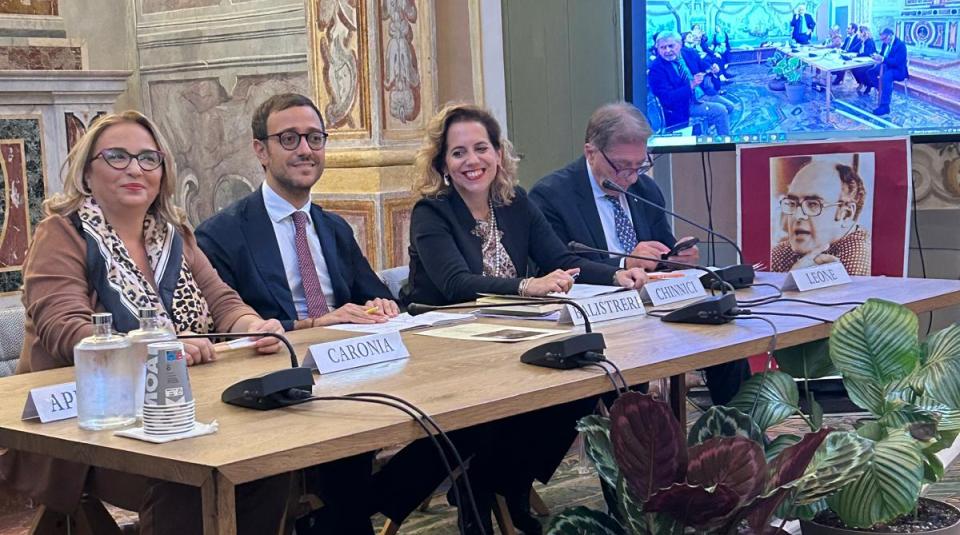 Presentazione archivio Salvo Licata.